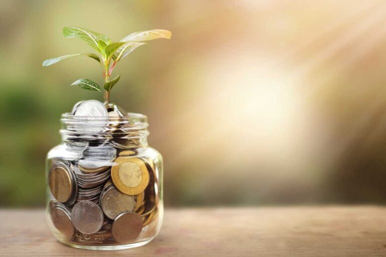 Open-end vs. closed-end funds: Differences & How to Choose