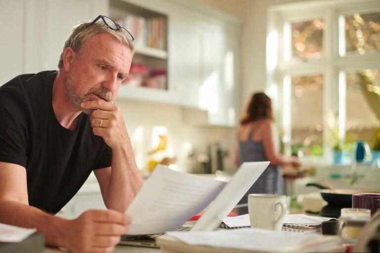 7 Ways to Manage Financial Stress