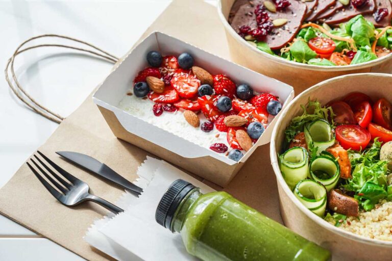 Best Credit Cards for Food Delivery (UberEats, Doordash, Grubhub & Instacart)