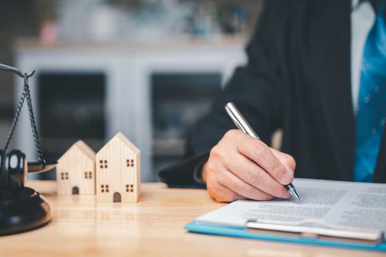 How to Get an Apartment With Bad Credit: 4 Tips