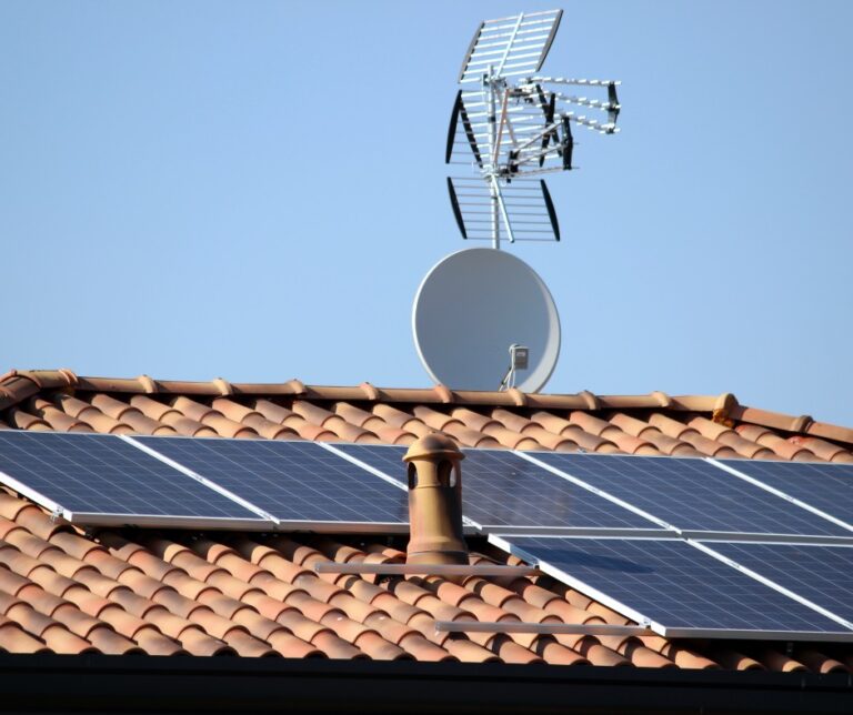 The lack of information and living in an apartment building slow down the decision to install self-consumption in up to 78% of cases.