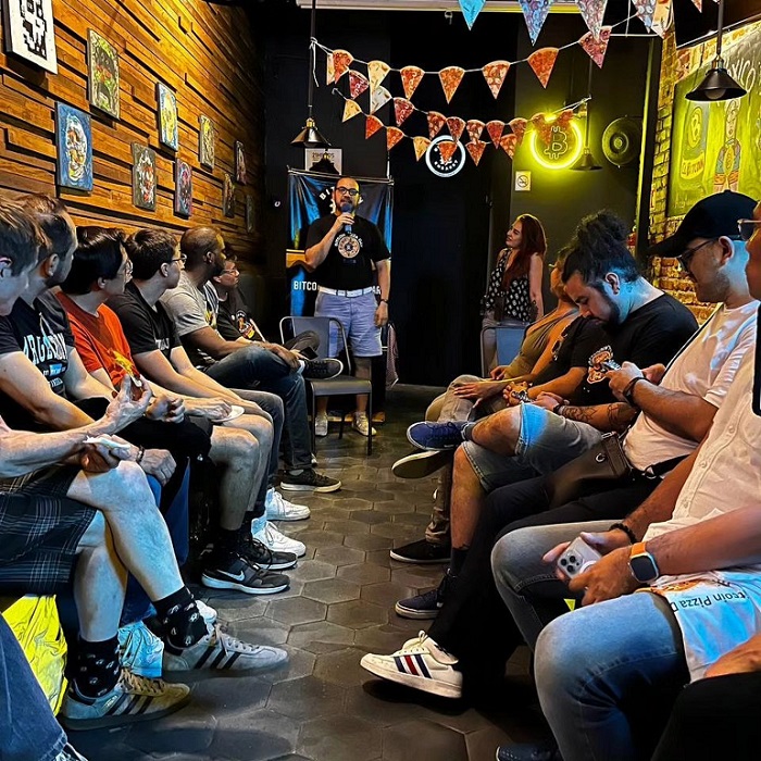 Bitcoin Embassy Bar of Mexico negotiates agreements to avoid definitive closure