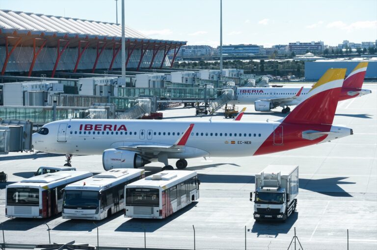 The airlines will appeal the Consumer fine for charging for hand luggage and warn that it is “premature” to claim