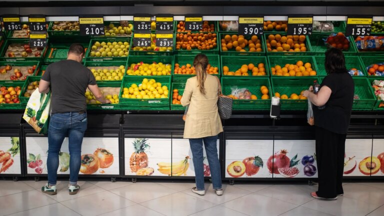 Inflation is moderated three tenths in May to 1.9% and reaches its lowest value since October