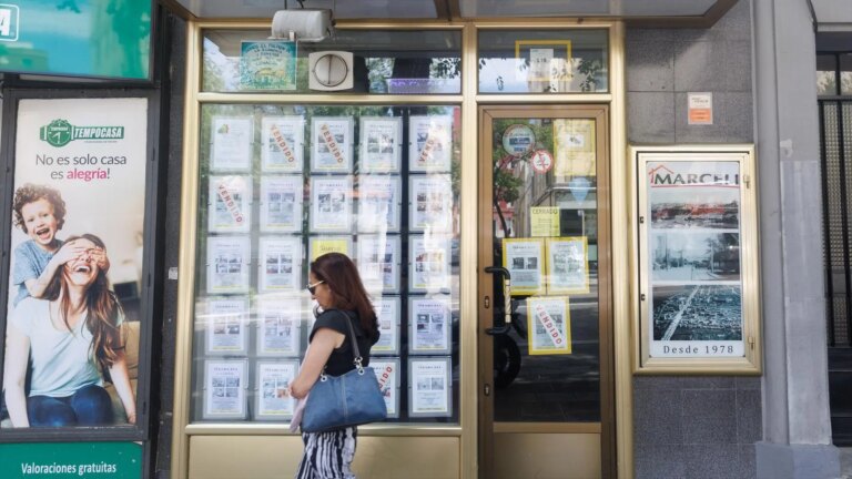 Housing mortgages shoot 44.5% in March and interest adds two months below 3%