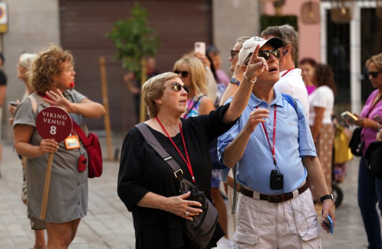 Spain received as many tourists as travelers arrived in June before pandemic