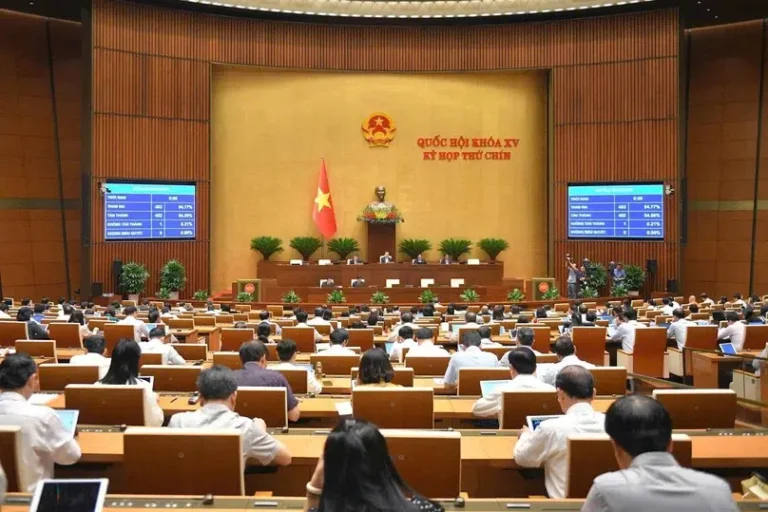Vietnam approves law that recognizes cryptocurrencies