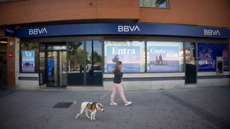 BlackRock’s actively managed funds will attend BBVA’s takeover bid for Banco Sabadell