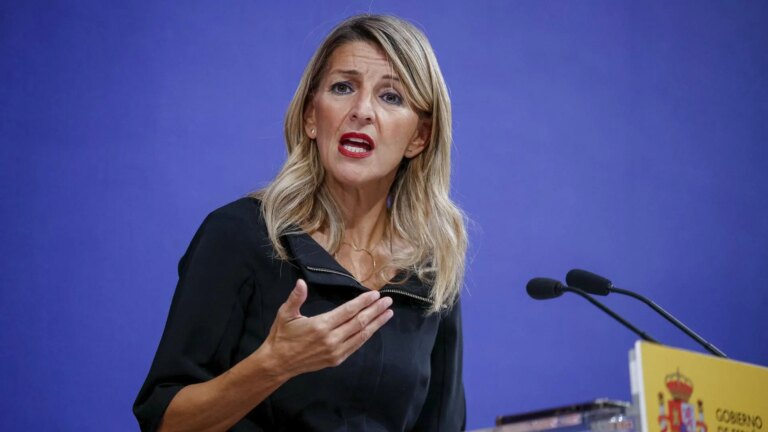 The ten-day death leave may be distributed over four weeks from the death of the family member.