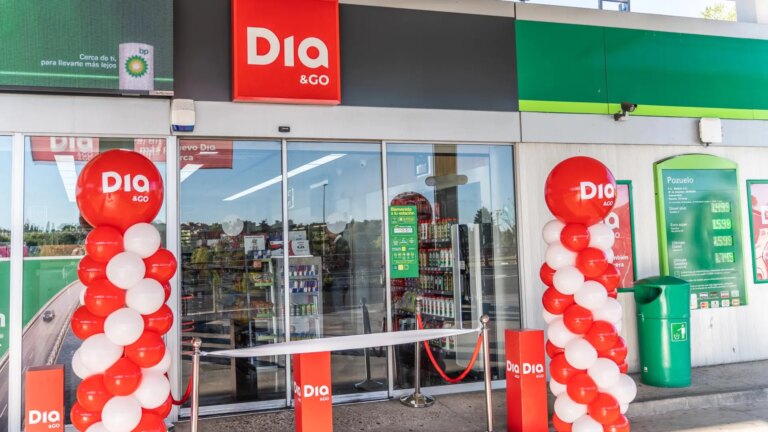 Dia opens its first two stores in BP service stations