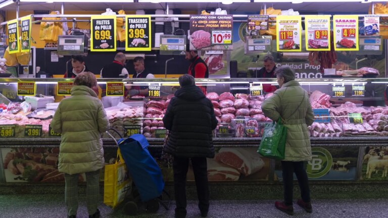 Inflation rebounds slightly to 3.1% in October and stands at 16-month highs
