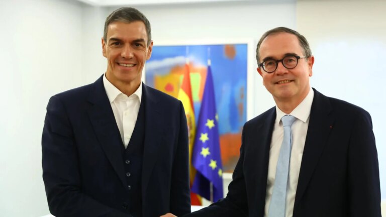 Sánchez discusses with the new CEO of Renault the Government’s support for the automobile industry