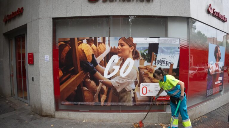 Mortgages, cards, paid accounts… Banco Santander simplifies its product catalog by 35% in the last year