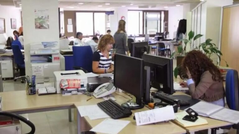 Who is affected and the final salaries?