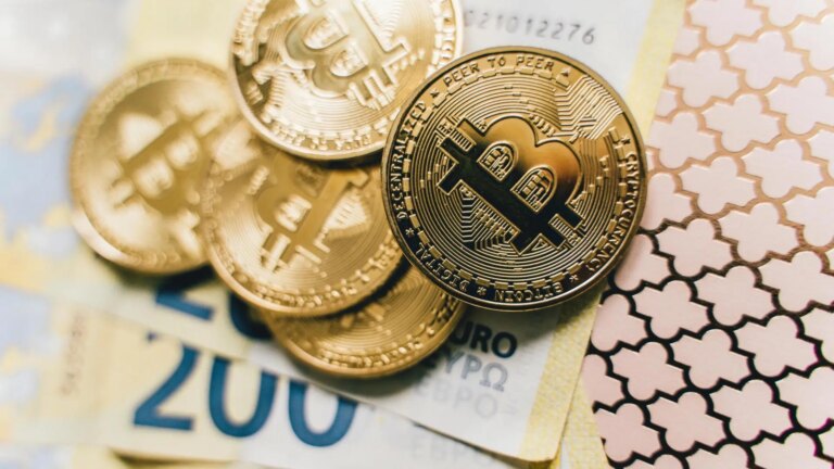 Spanish banks debut in the crypto market with delay and without margin for error
