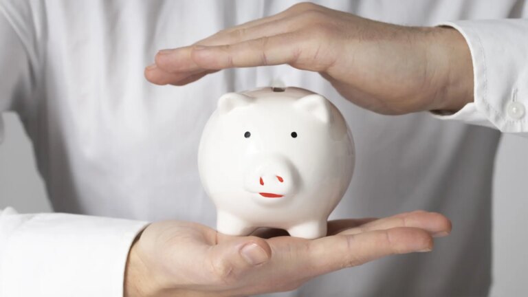 This is how Spanish savers invest and manage their money