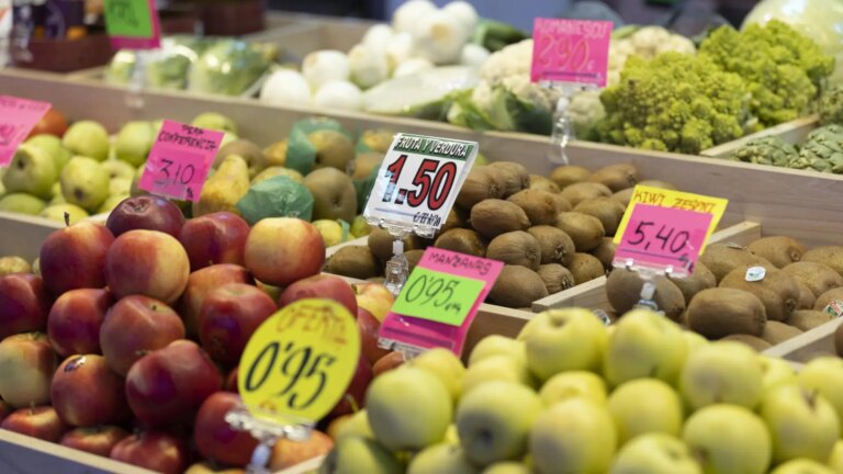 The INE confirms that inflation rose to 3.1% in October due to the increase in electricity, flights and trains