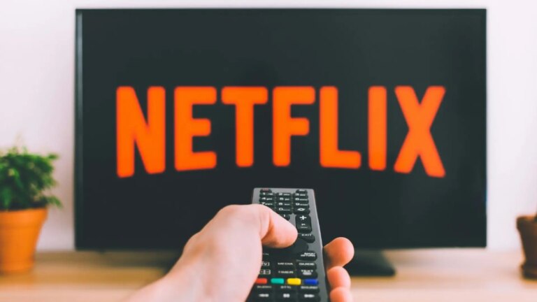 Netflix assures its workers that the possible merger with Warner will not cause studio closures or overlaps in functions