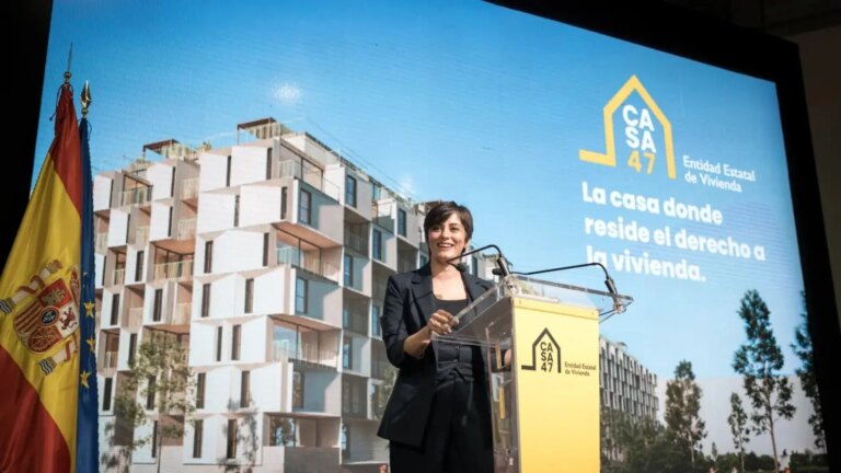 The new public company will buy homes from individuals and will begin to offer its apartments on an online portal in 2026