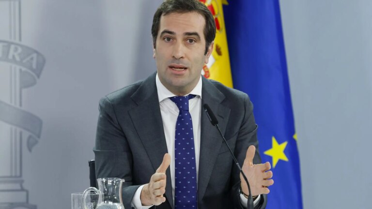 The Treasury will maintain its net debt issuance at 55,000 million next year