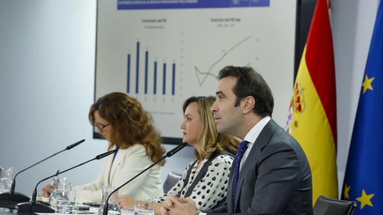 The Government renounces 70% of European loans and simplifies the reforms associated with the funds