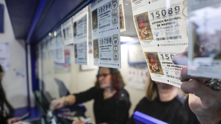 The OCU reminds that banks cannot request a commission for collecting prizes from the Christmas Lottery draw