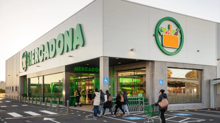 Mercadona goes shopping and acquires its reusable packaging management provider to boost its logistics model