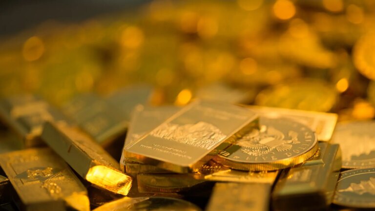 The price of gold exceeds $4,400 for the first time in history