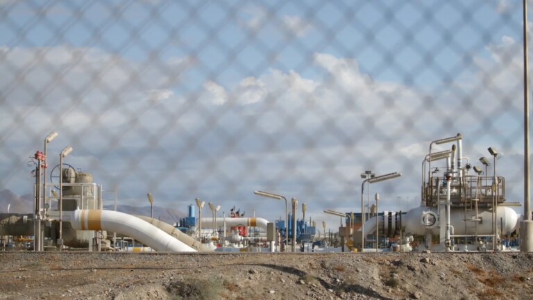 The individual regulated gas rate falls by 8.7% on January 1 and the neighborhood rate, between 5% and 8%