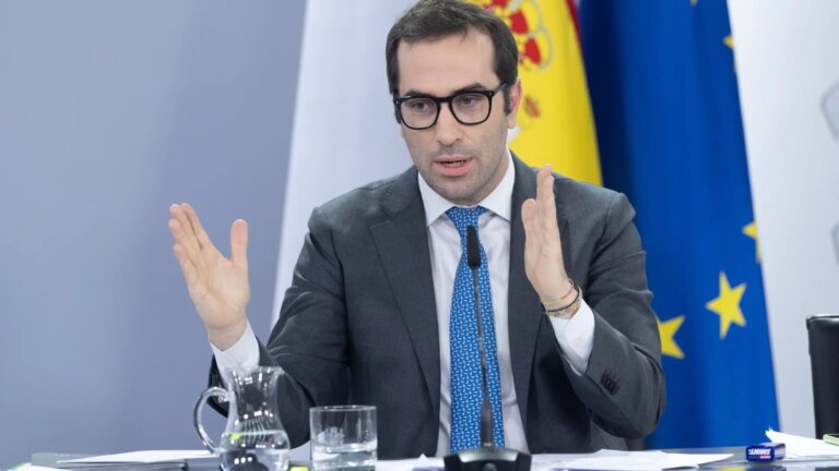 The Government puts a limit on the interest on consumer loans with new regulations