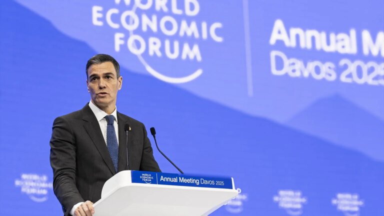 Sánchez and representatives of the Ibex make room for themselves in a Davos overshadowed by the Trump cyclone