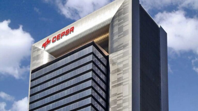 Sepblac fines CaixaBank more than 30 million for the sale of the Foster Tower